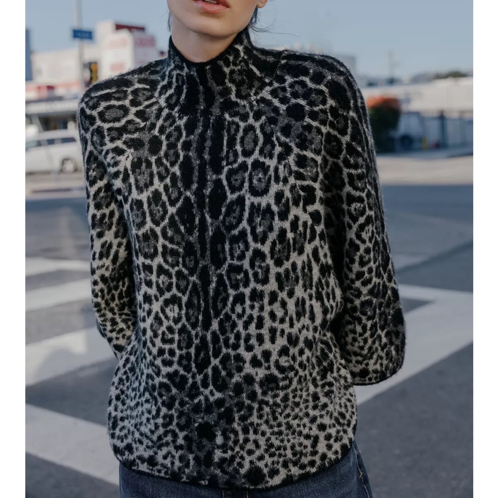 Zara NWT gray black snake skin print 3/4 sleeve wide sleeve knit sweater jumper - Picture 6 of 14